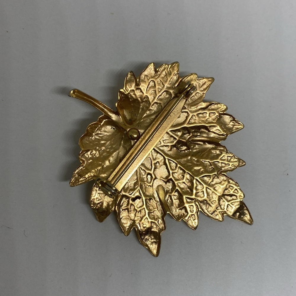 Vintage Napier Leaf Brooch - Picture 5 of 8
